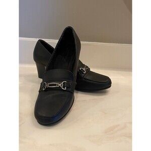 Black Slip on Loafers size 8.5 WIDE 2.5 in heel Comfort Plus “Predictions”